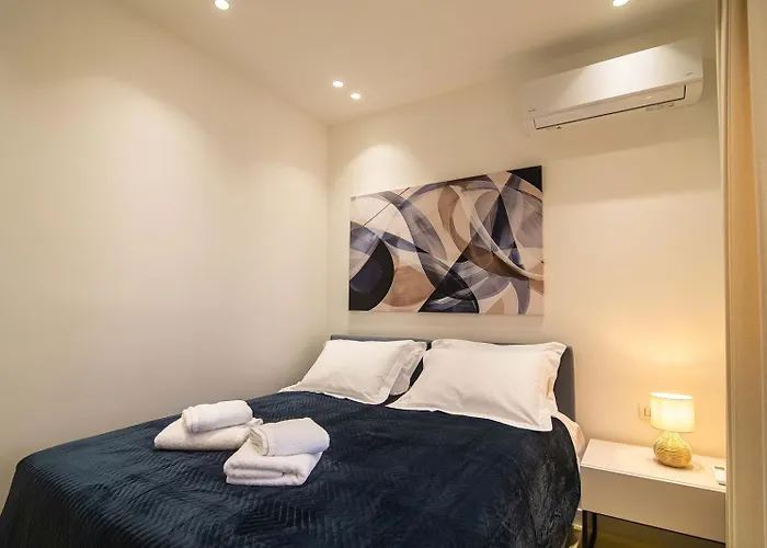 Lägenhet - Skanderbeg Square View